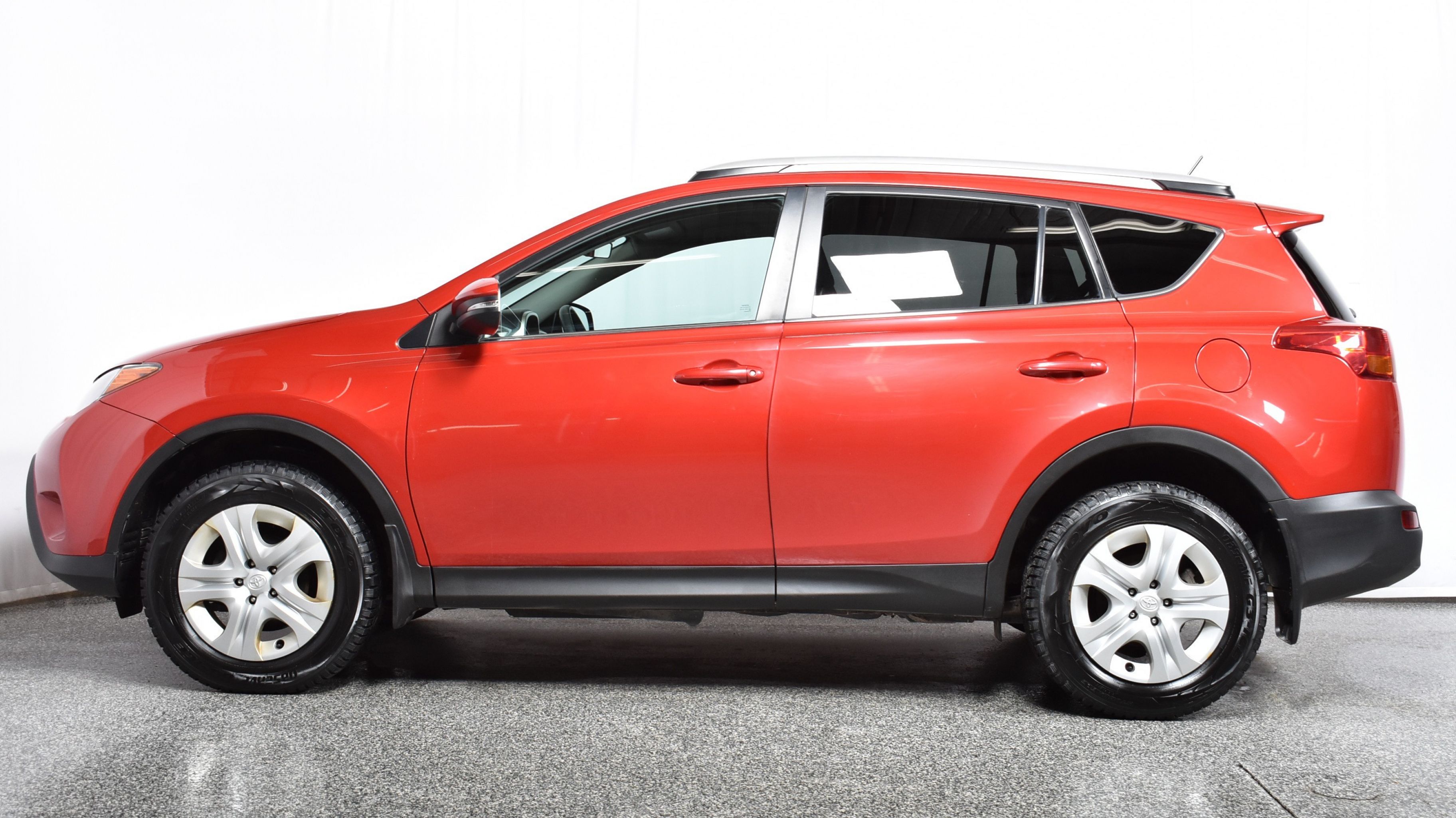 Toyota Rav 4 2015 LE usagée et doccasion à vendre chez HGregoire