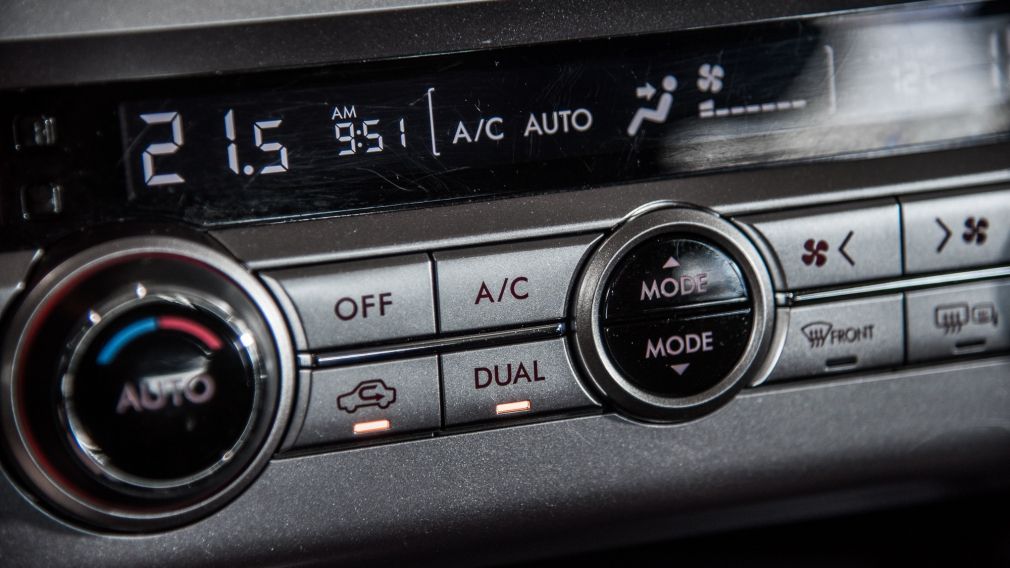 2015 Subaru Legacy 2.5i w/Limited & Tech Pkg toit cuir navigation #28