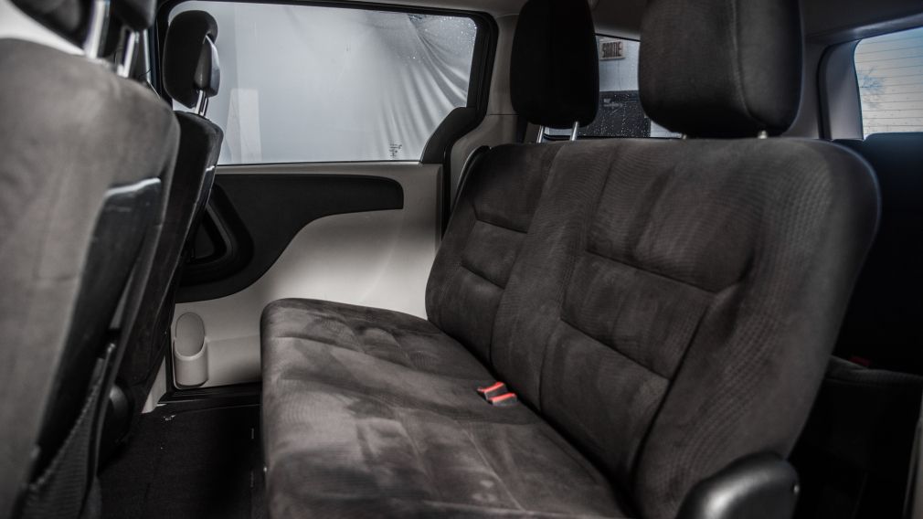2015 Dodge GR Caravan Canada Value Package STOW N GO #55