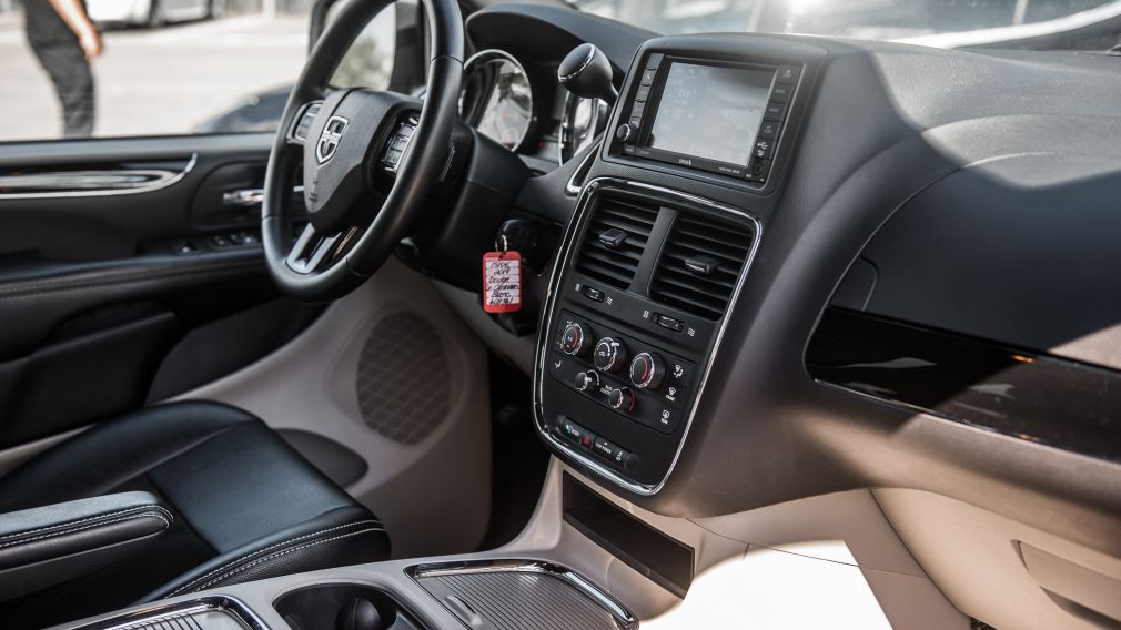 2019 Dodge GR Caravan SXT Premium Plus CUIR NAVIGATION STOW N GO #24