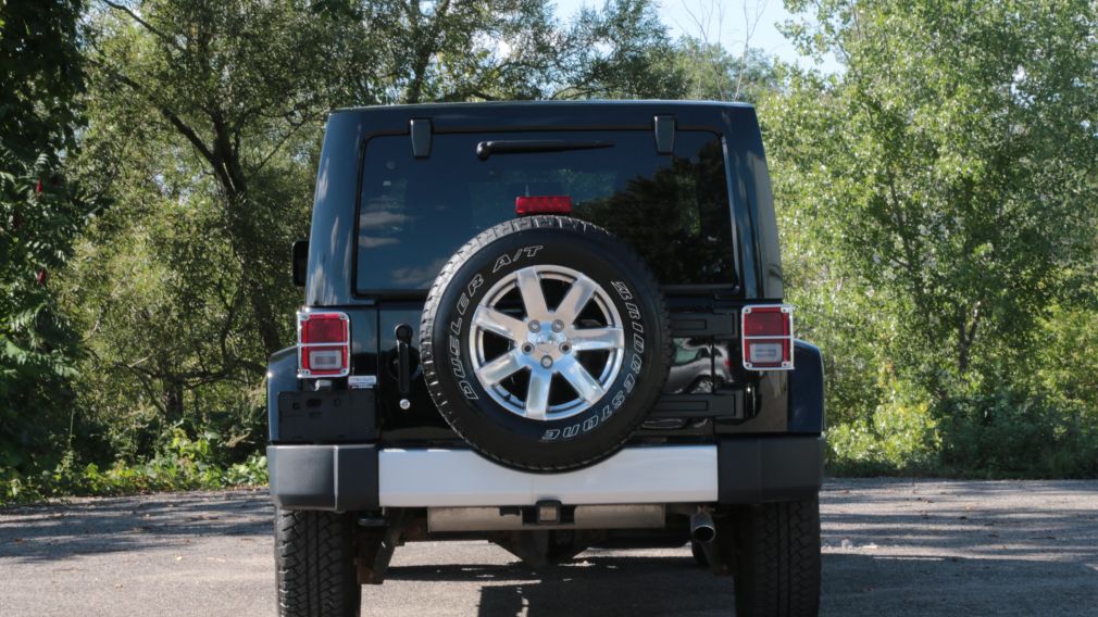 2014 Jeep Wrangler Unlimited Sahara #29