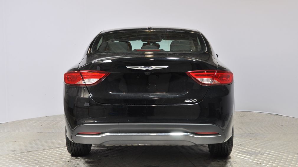 2016 Chrysler 200 LX #33