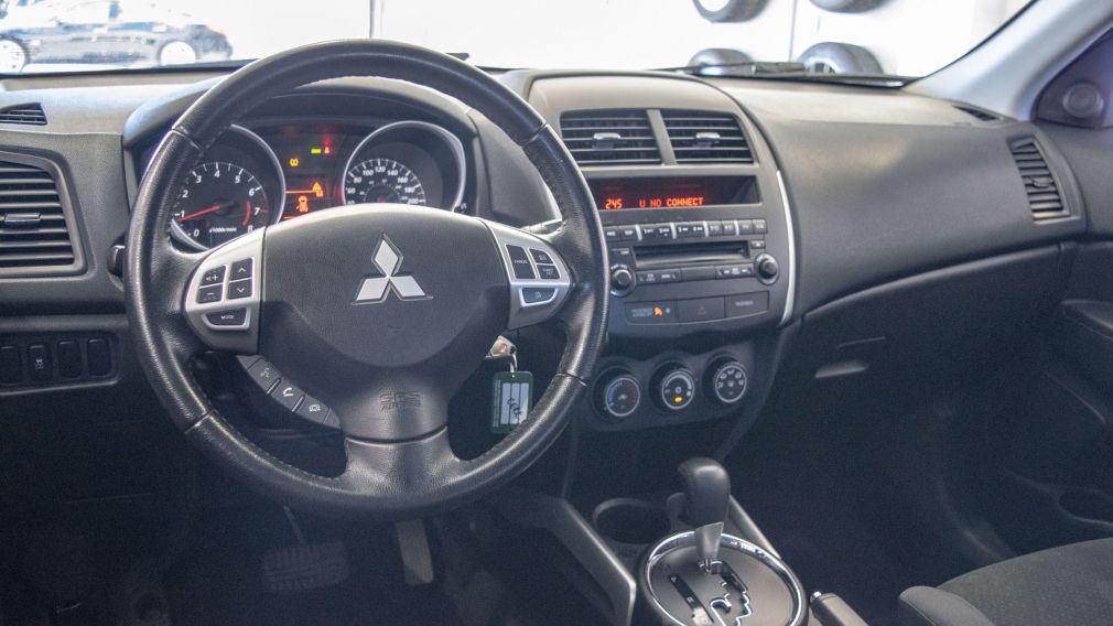 2013 Mitsubishi RVR SE #9