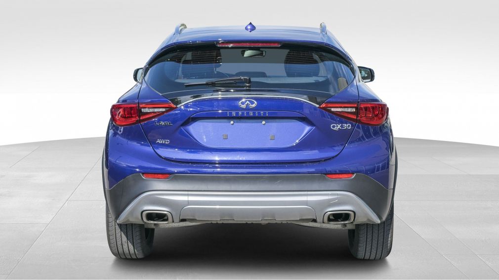 2017 Infiniti QX30 AWD cam recul CUIR chauffant. #6