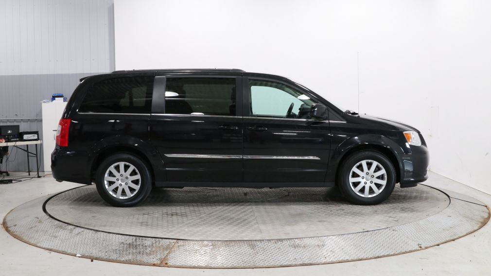 2015 Chrysler Town And Country Touring #8