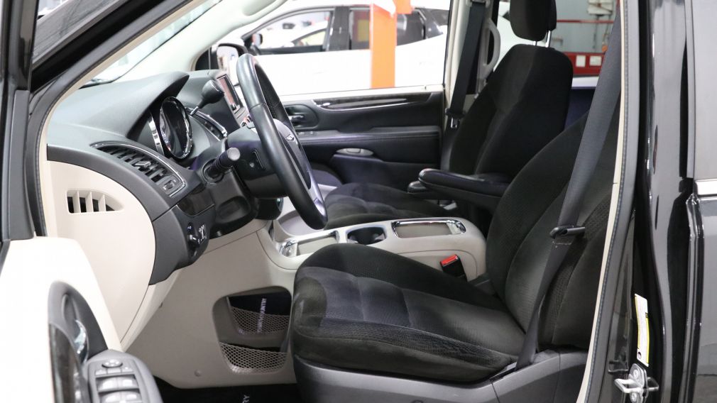 2015 Chrysler Town And Country Touring #20