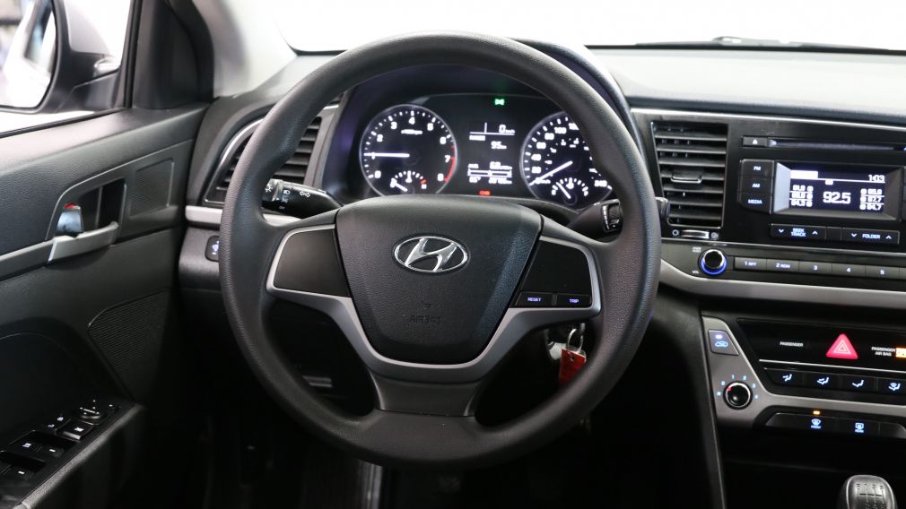 2017 Hyundai Elantra L #20