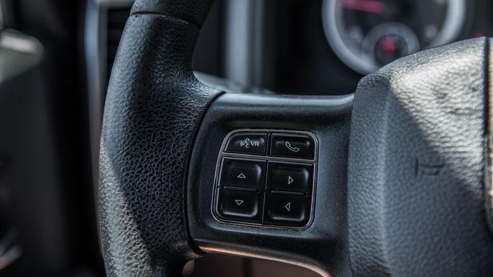 2015 Dodge Ram 4WD Quad Cab 140.5" SLT ECODIESEL ENS. REMORQUAGE #16
