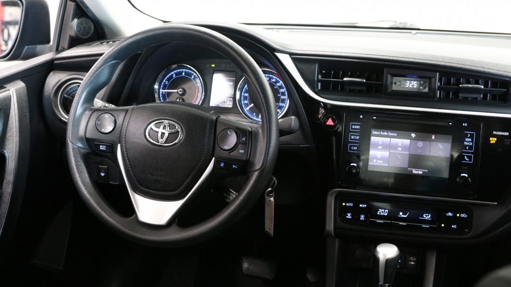 2017 Toyota Corolla LE #24