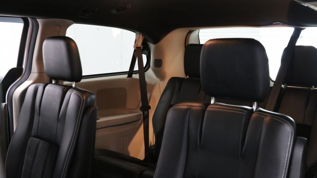 2015 Dodge GR Caravan SXT Premium Plus #15