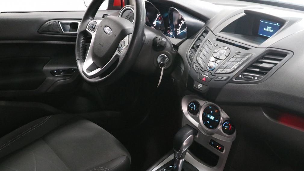 2015 Ford Fiesta SE #24