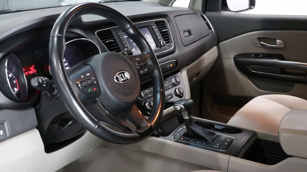 2018 Kia Sedona LX #10