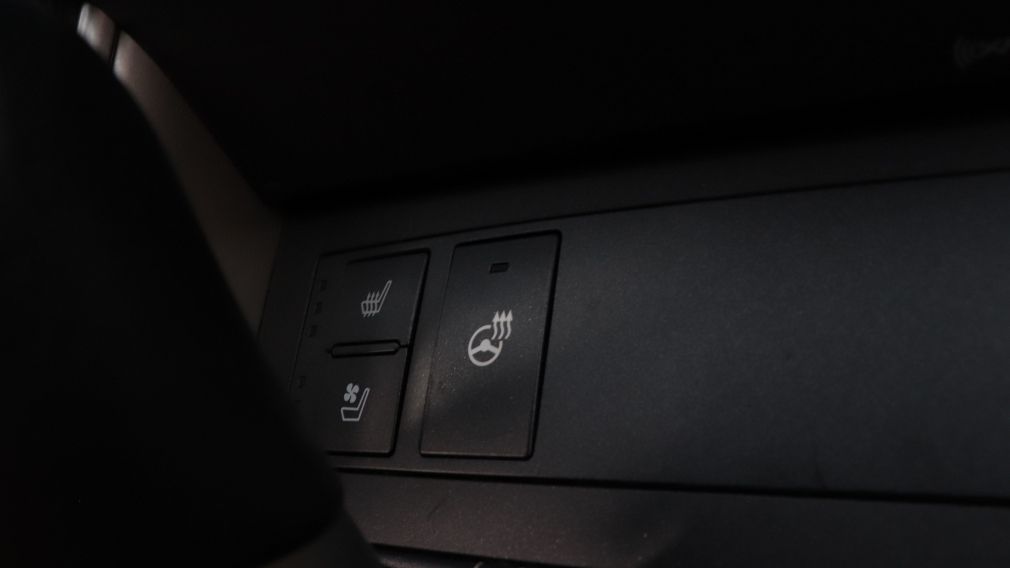 2016 Lexus IS300 4dr Sdn AWD A/C CUIR TOIT MAGS #17