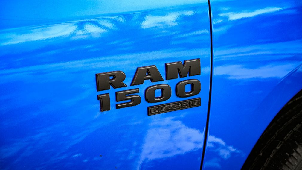 2022 Ram 1500 Express 4x4 Crew Cab 5'7" Box NIGHT EDITION HITCH #10
