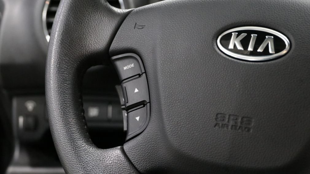 2012 Kia Rondo EX #13