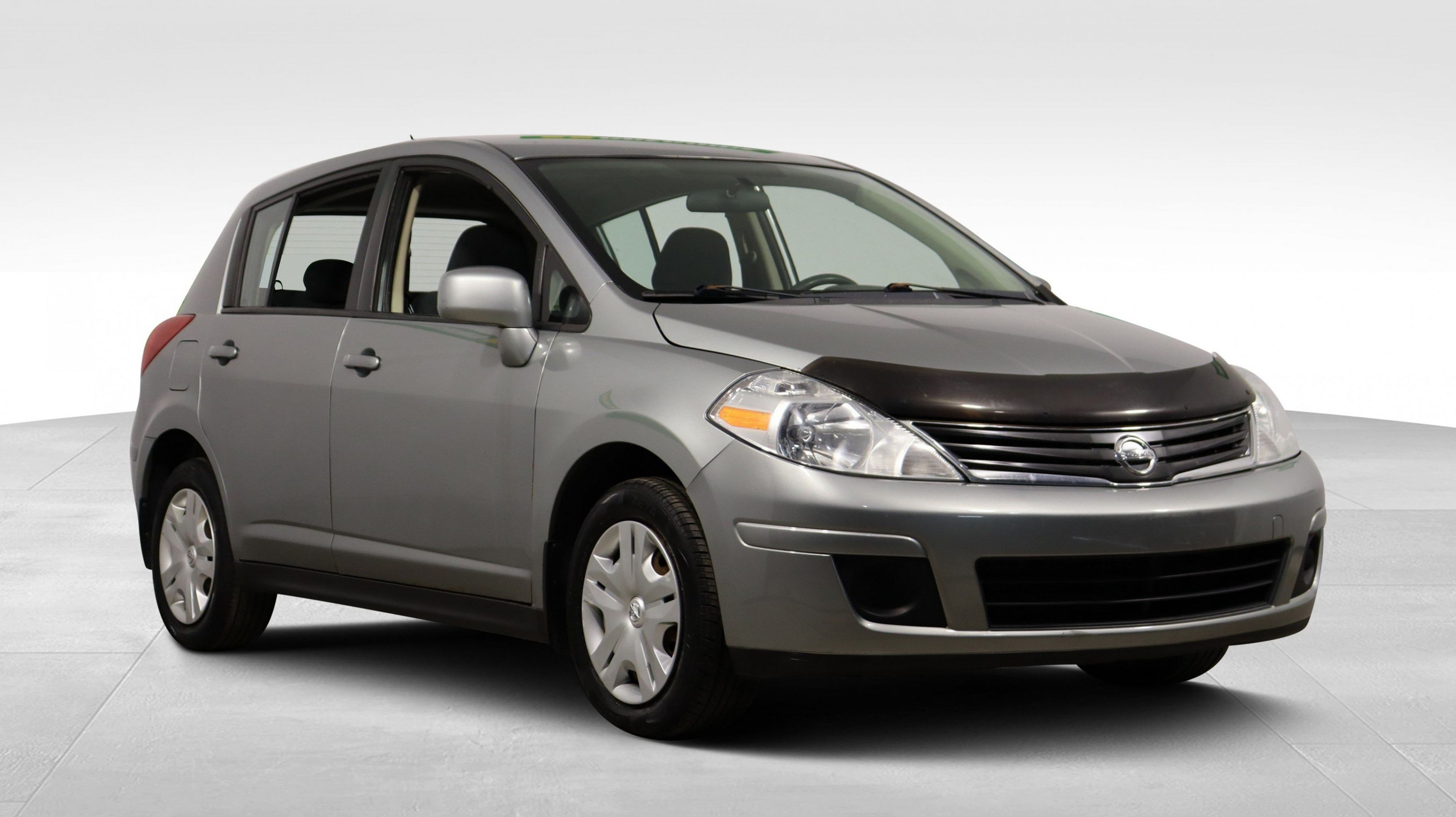 Nissan versa 2010