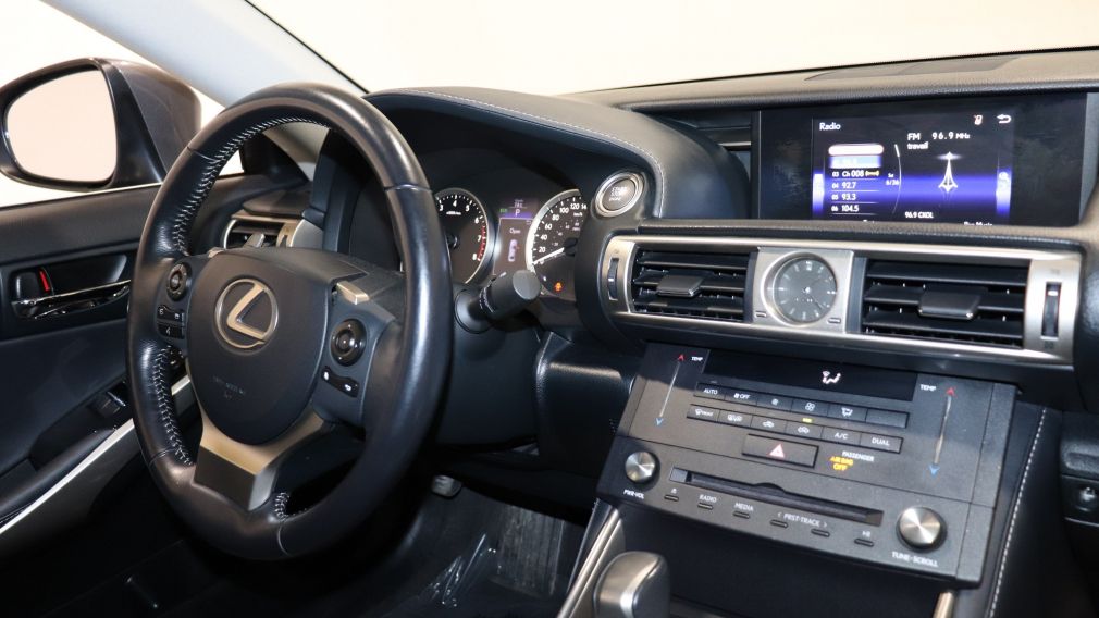 2015 Lexus IS250 4dr Sdn AWD toit ouvrant banc chauffant À/C blutho #24