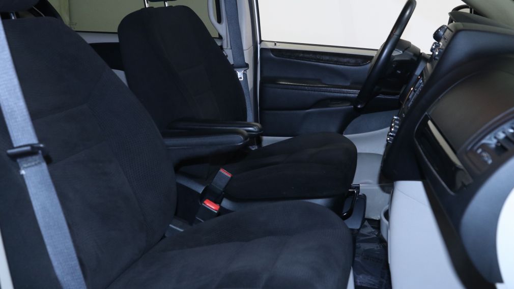 2016 Dodge GR Caravan SXT AUTO AC GR ELEC 7 PASS #23