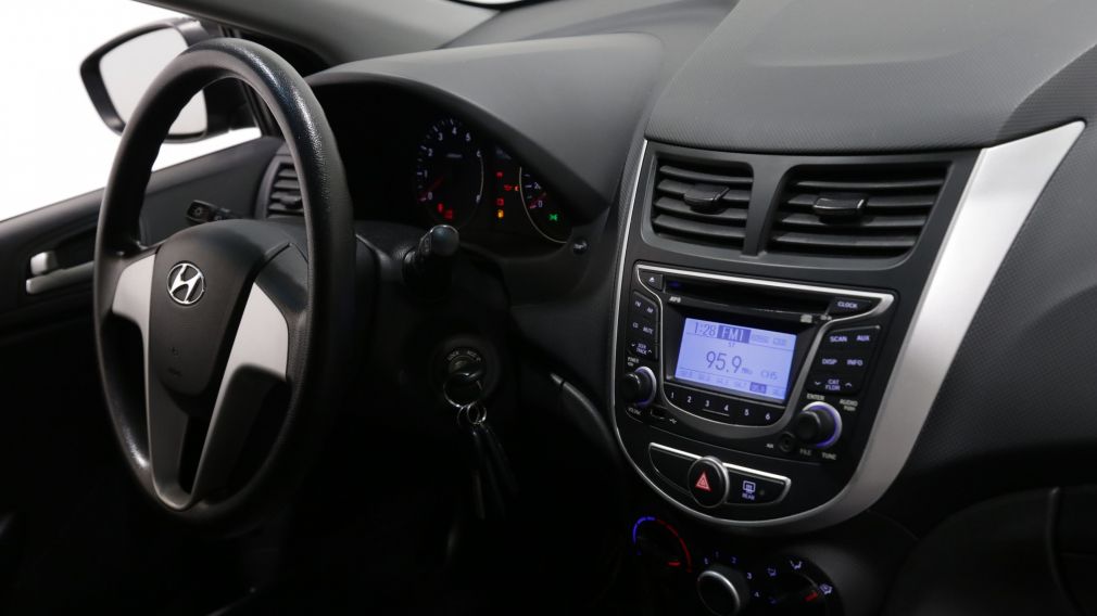 2012 Hyundai Accent L #20