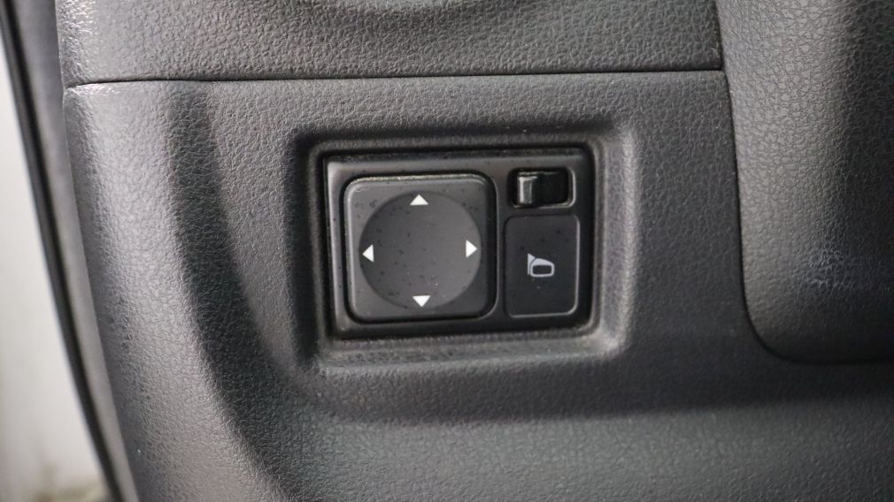 2013 Nissan Versa SV AUTO A/C #6