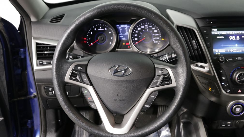 2016 Hyundai Veloster SE #13