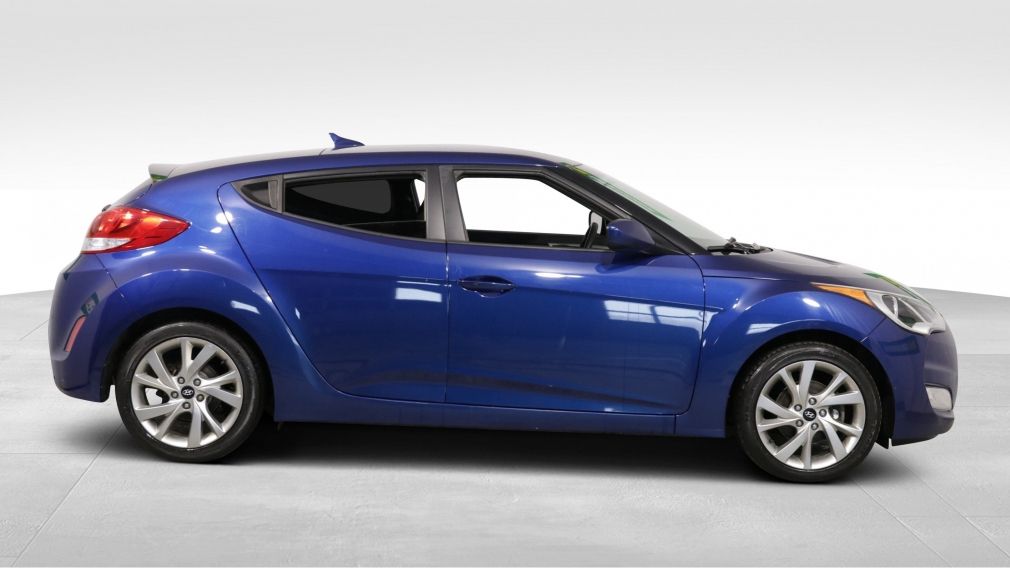 2016 Hyundai Veloster SE #7