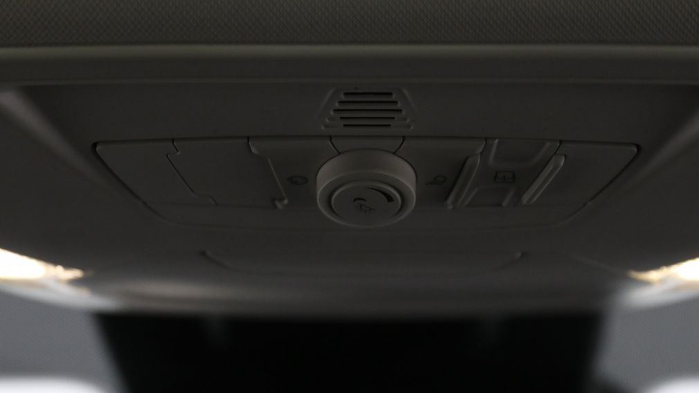2015 Ford Focus TITANIUM A/C CUIR TOIT NAV MAGS CAM RECUL BLUETOOT #14
