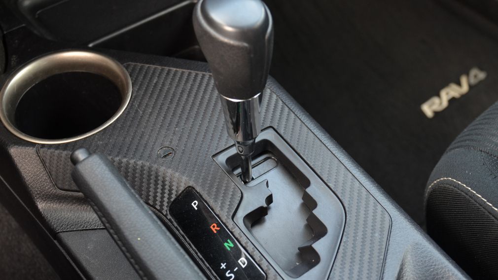 2015 Toyota Rav 4 XLE A/C NAV SIEGES CHAUFFANT TI SAT BLUETOOTH CRUI #24