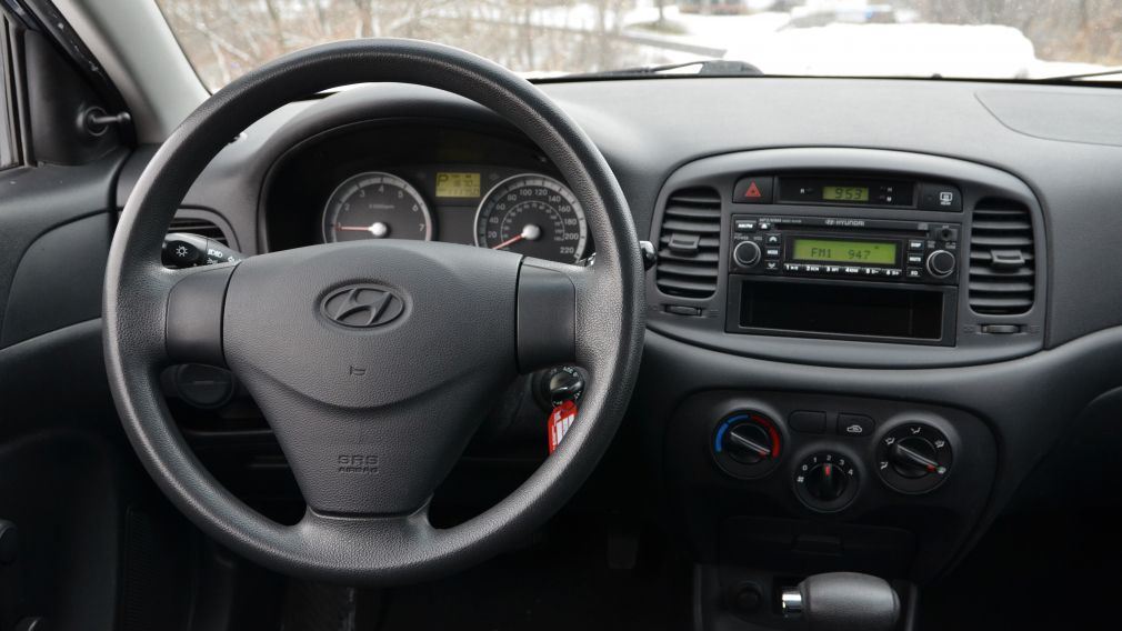 2009 Hyundai Accent L AUTO HATCHBACK ECONOMIQUE AUX/MP3 #12