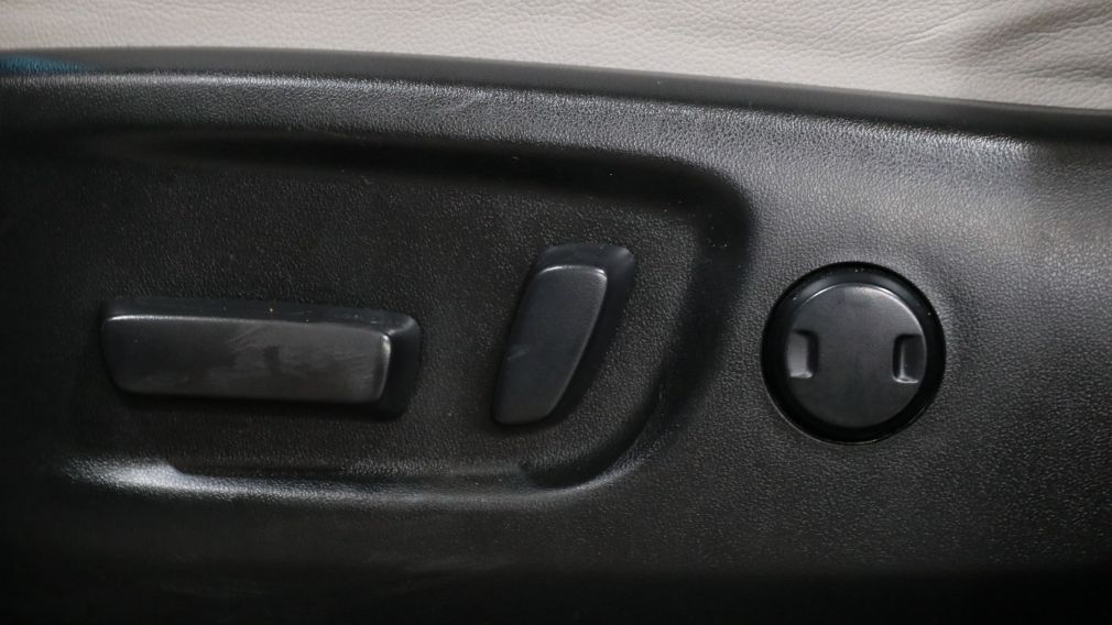 2015 Toyota Sienna XLE AWD AUTO AC GR ELEC MAGS TOIT CUIR #12
