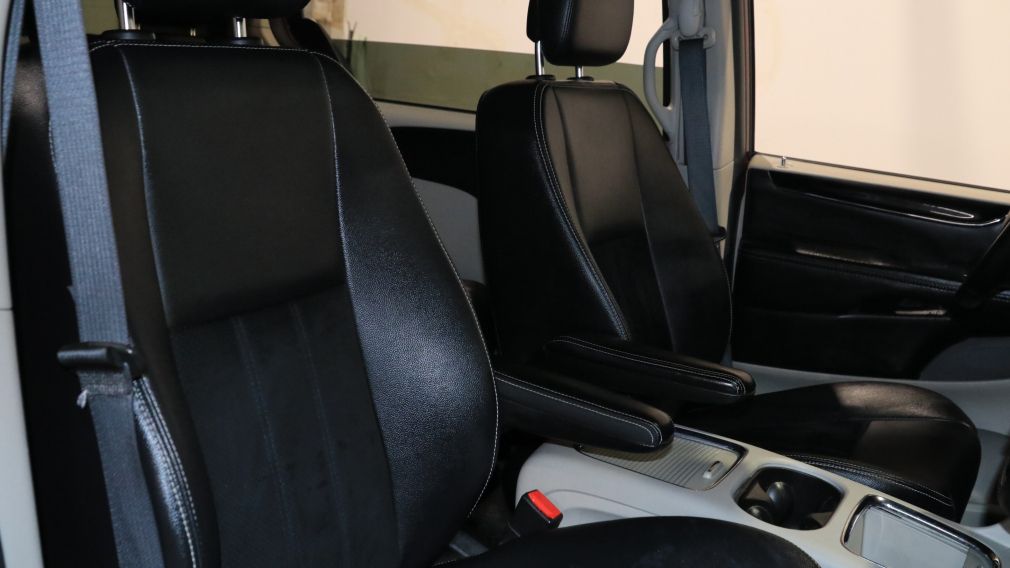 2018 Dodge GR Caravan SXT Premium Plus AUTO AC GR ELEC MAGS 7 PASS #27