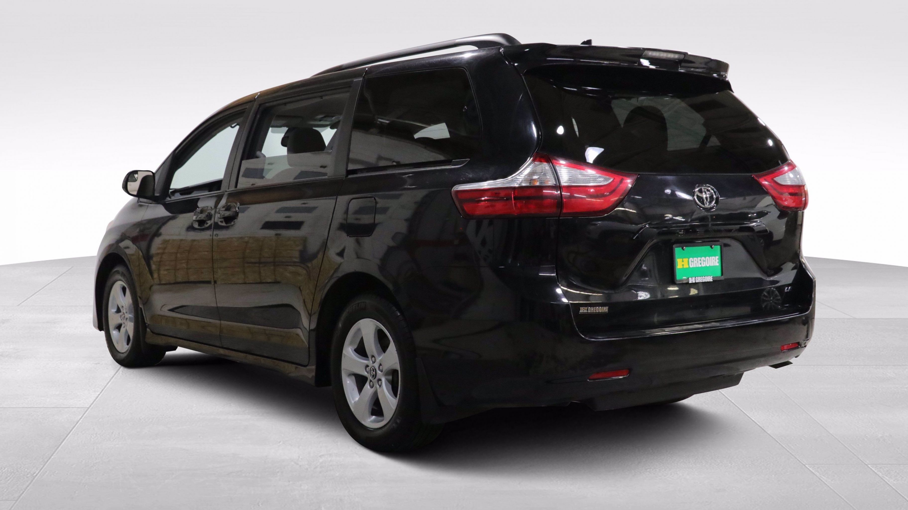 Toyota sienna 2019 размеры