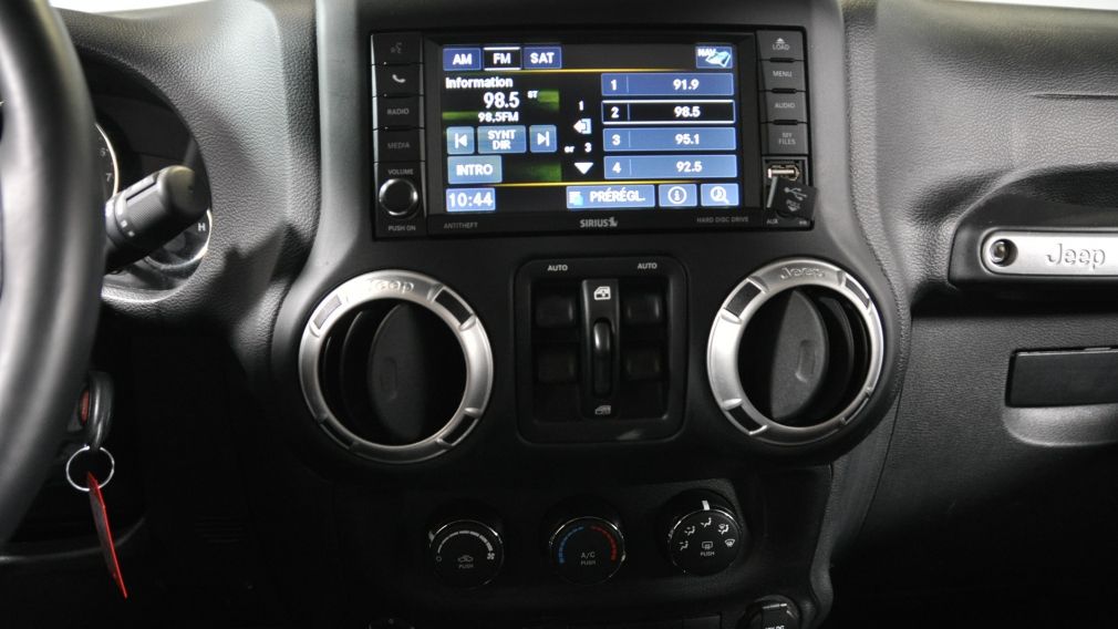 2015 Jeep Wrangler Unlimited Sahara GPS Bluetooth USB/MP3 A/C 2Toits #4