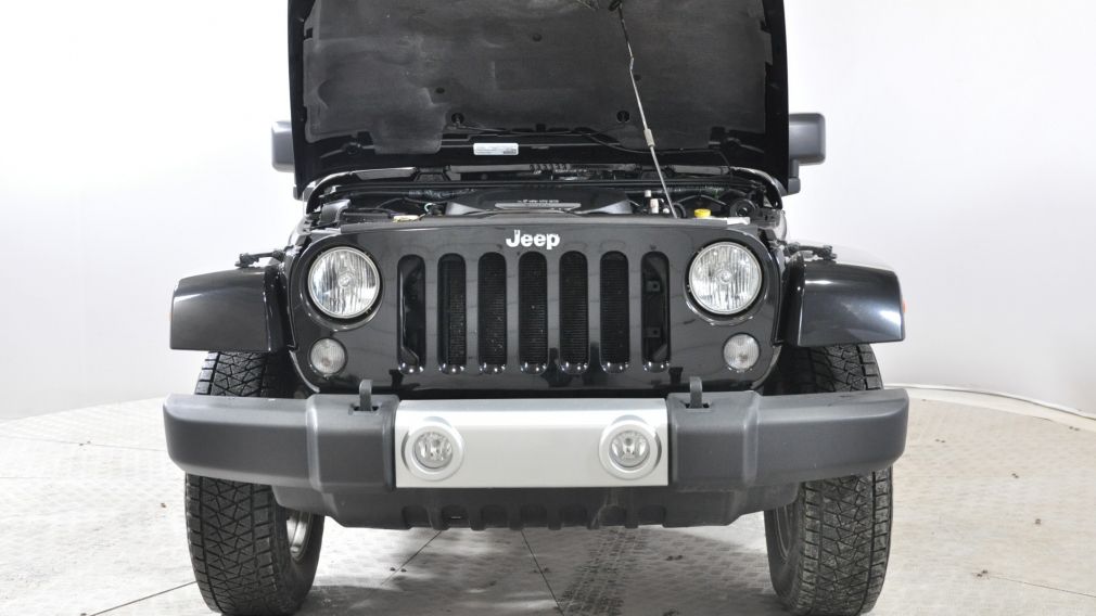 2015 Jeep Wrangler Unlimited Sahara GPS Bluetooth USB/MP3 A/C 2Toits #25