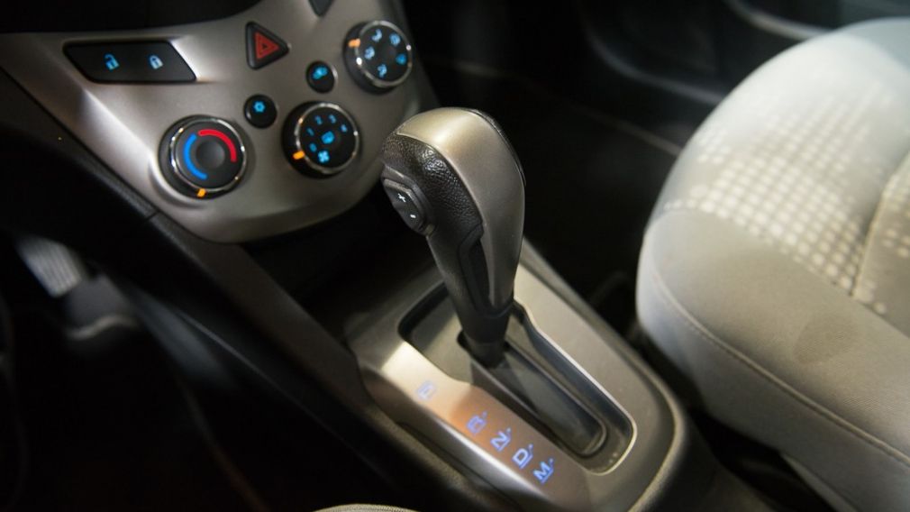 2012 Chevrolet Sonic LS Automatique Air.Climatiser Portes.Elec MP3/AUX #6
