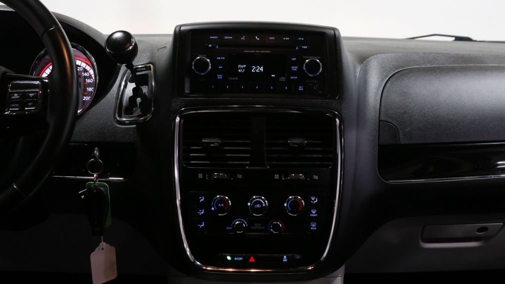 2017 Dodge GR Caravan SXT Premium Plus AUTO AC GR ELEC MAGS 7 PASS #16