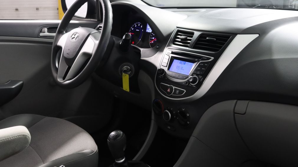 2014 Hyundai Accent L #15