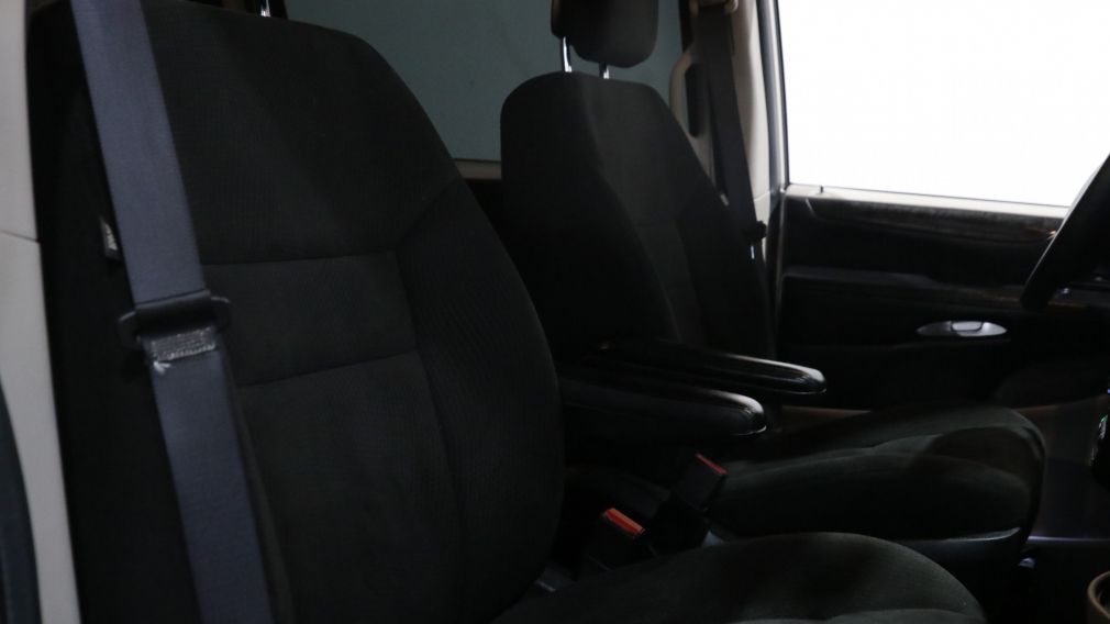 2015 Dodge GR Caravan Canada Value Package AUTO AC GR ELEC 7 PASS #21