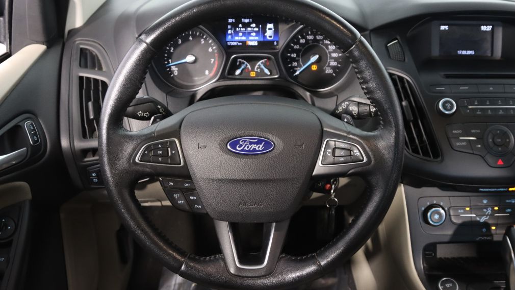 2015 Ford Focus SE #15