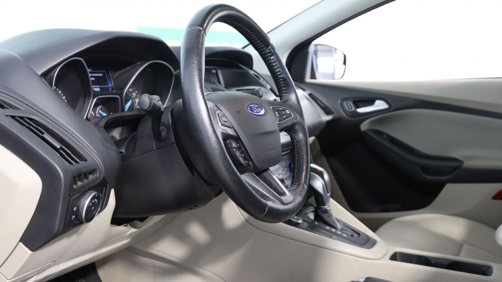 2015 Ford Focus SE #9