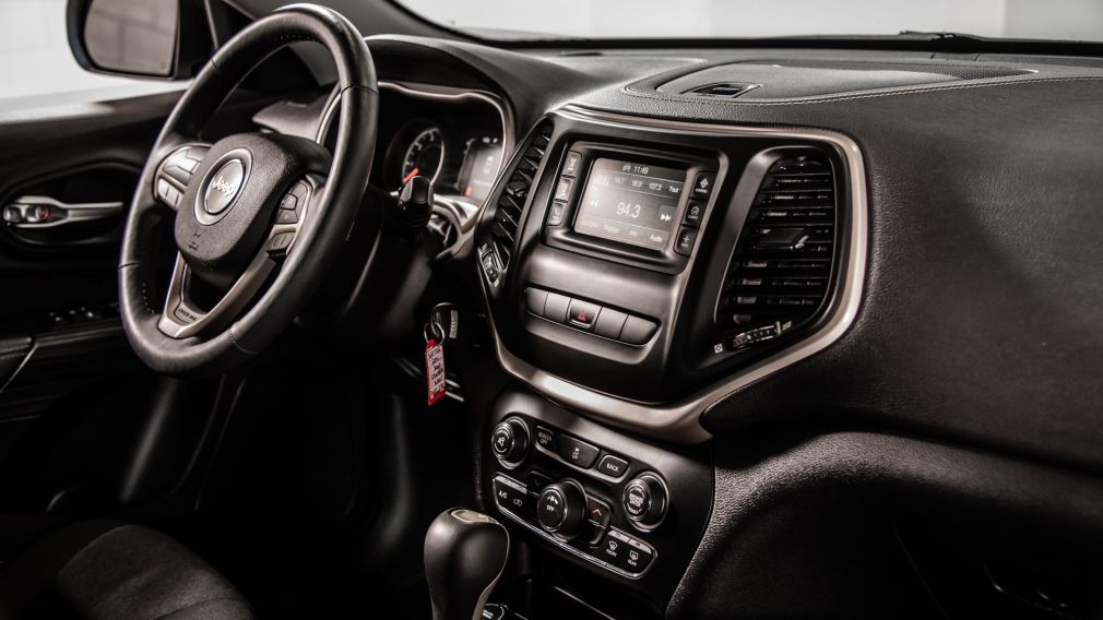 2014 Jeep Cherokee North 4X4 #25