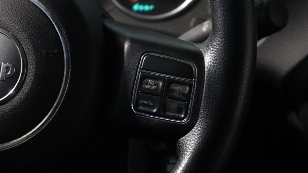 2014 Jeep Wrangler CONTROLE AU VOLANT #13