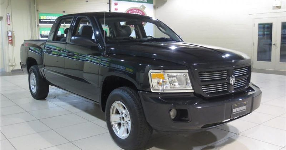 Used 2011 Dodge Dakota SXT 4WD for sale at HGregoire