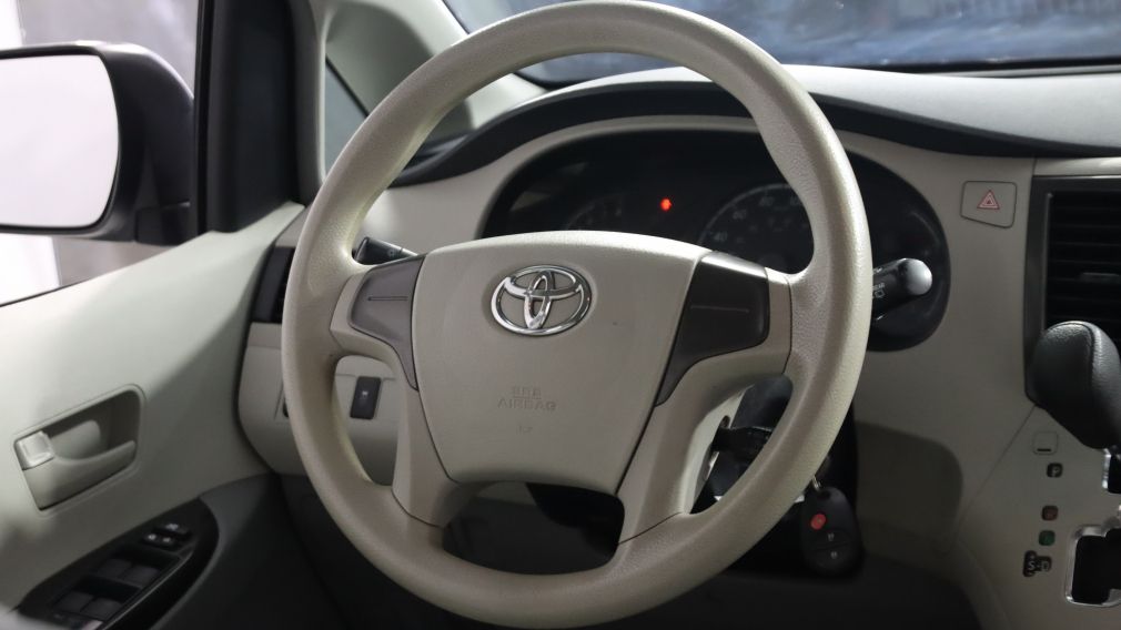2014 Toyota Sienna 5dr 7-Pass FWD #15