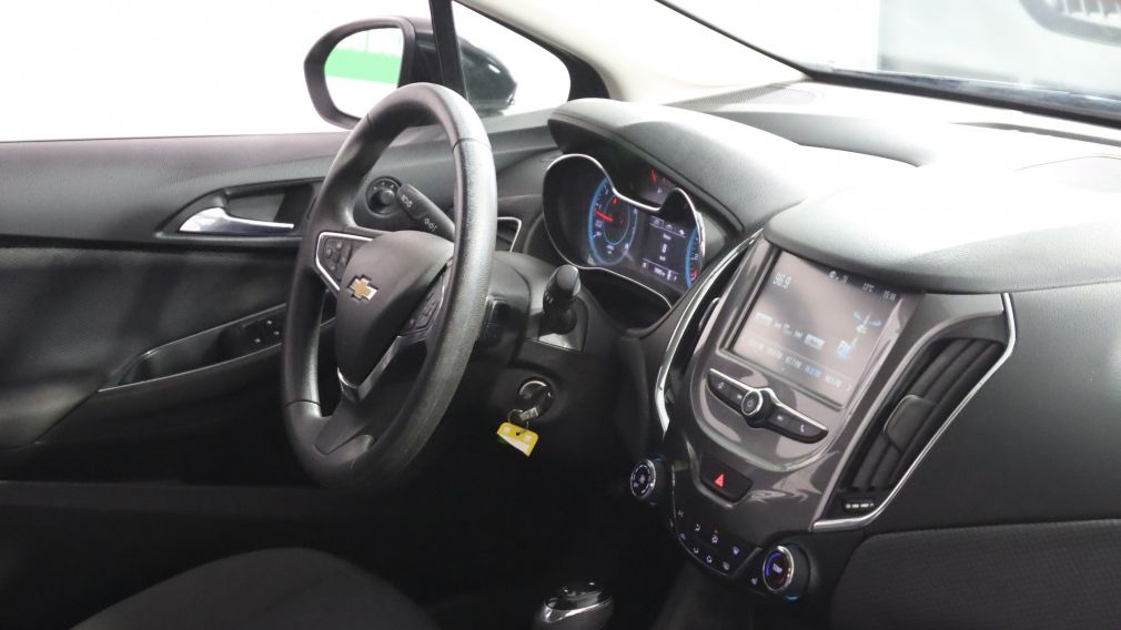 2018 Chevrolet Cruze LT AUTO A/C #25