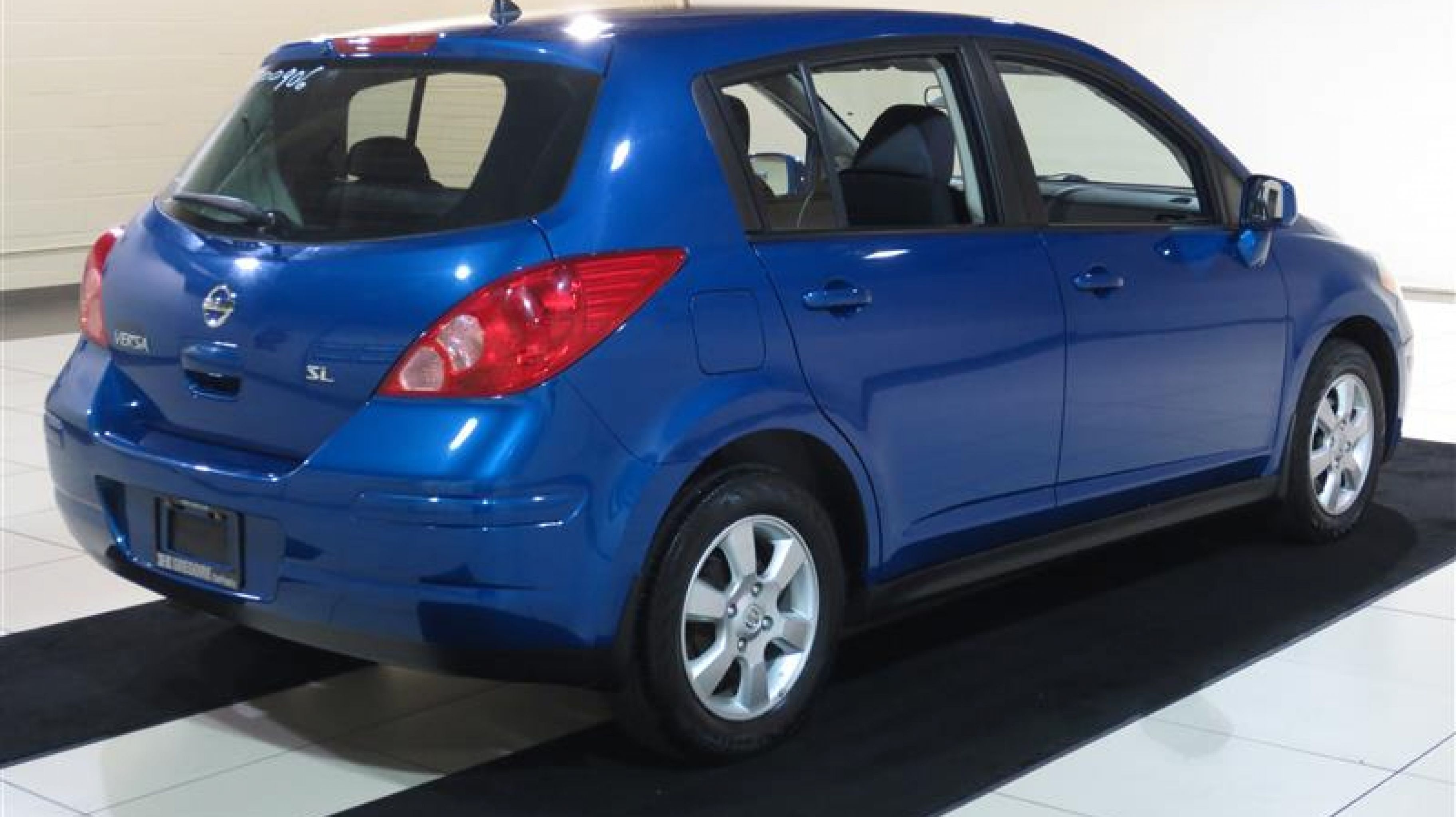 Nissan versa 2008