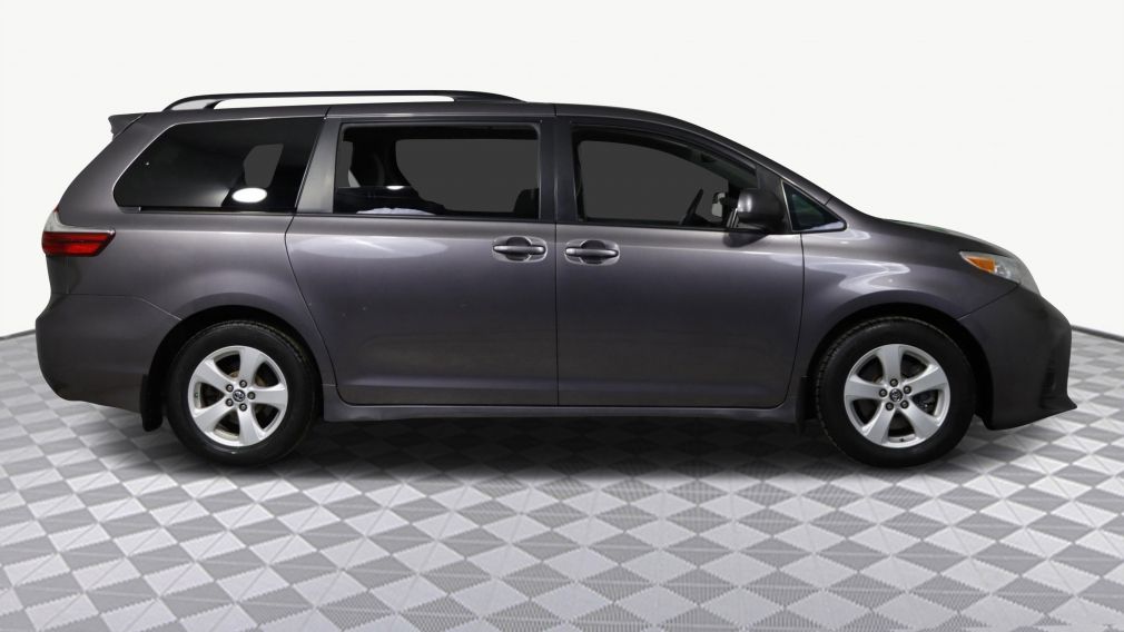 2019 Toyota Sienna LE #8