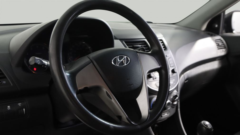 2015 Hyundai Accent L #18