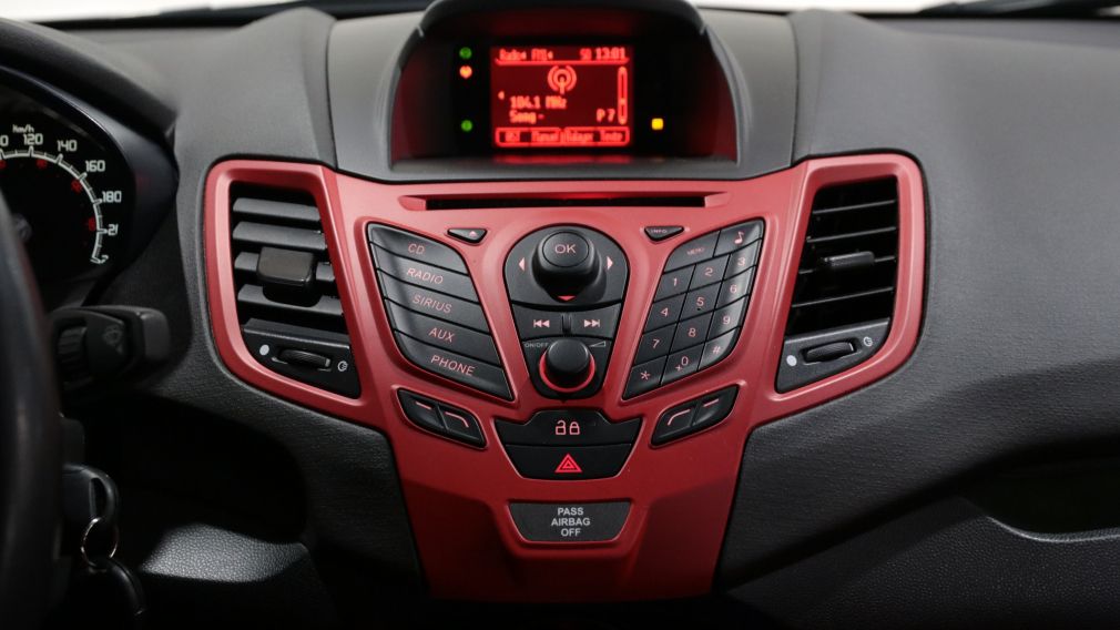2013 Ford Fiesta Titanium #16