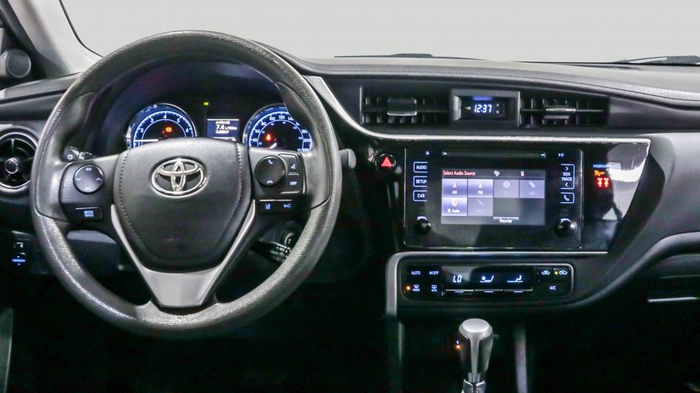2018 Toyota Corolla LE #20